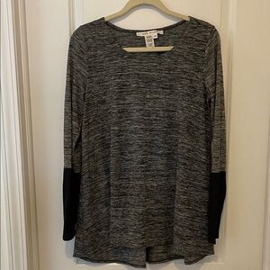 Max Studio Gray and Black Long Sleeve Top